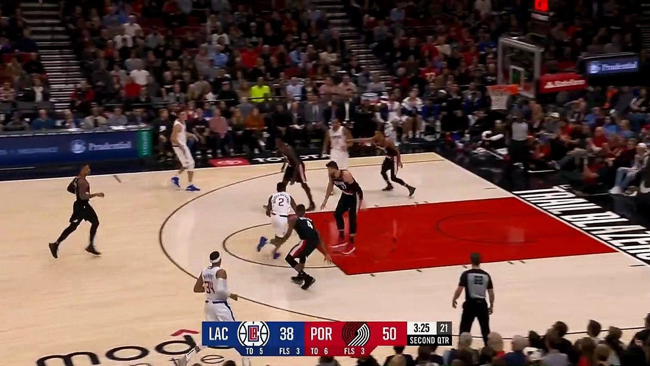 Nurkić blokada v Shai