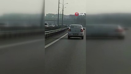 TEM’de arabayla oyun oynayan sürücü böyle tehlike saçtı