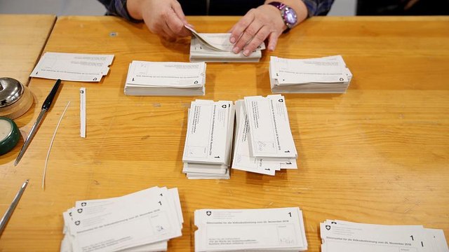 Швейцарцы проголосовали за чужих судей