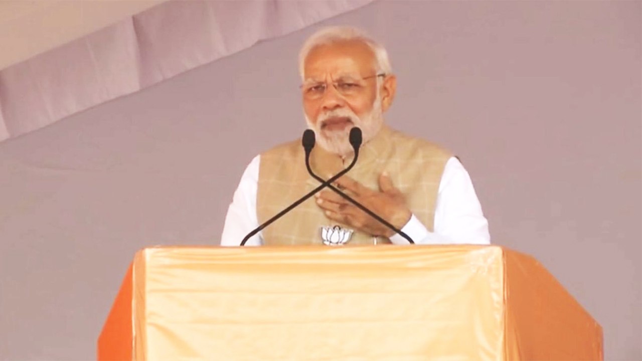 Rajasthan Elections 2018 : PM Modi ने क्यों कहा ये Congress के बस की बात नहीं | वनइंडिया हिंदी