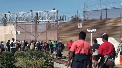 إعادة فتح نقاط العبور بين تيخوانا المكسيكية وسان دييغو الأميركية