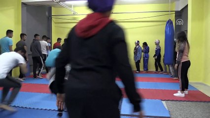 Milli antrenör çiftten Bitlis'te 'wushu sanda' eğitimi - BİTLİS