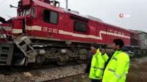 Sivas'ta Tren Kazası! Yük Treni İle Yolcu Treni Aynı Rayda Çarpıştı: 9 Yaralı