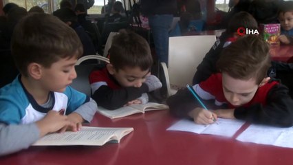 Bu takımda önce kitap, sonra futbol geliyor