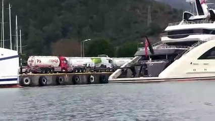 Lüks yatlara 12 tankerlik yakıt ikmali - MUĞLA