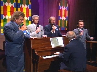 Bill & Gloria Gaither - Daddy Sang Bass