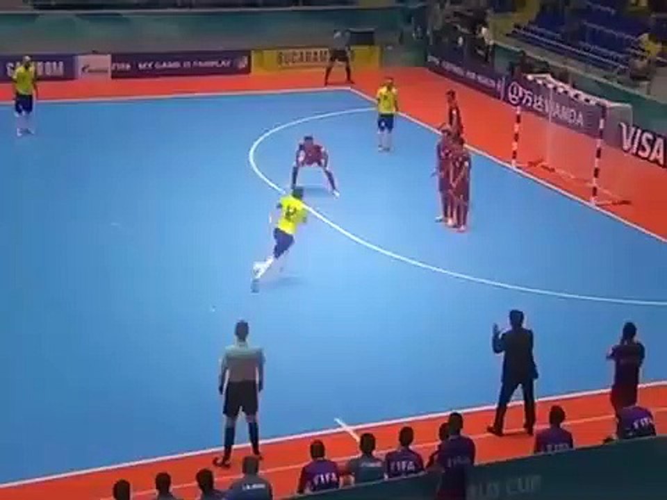 Impossible de ne pas rire - But méchant!!