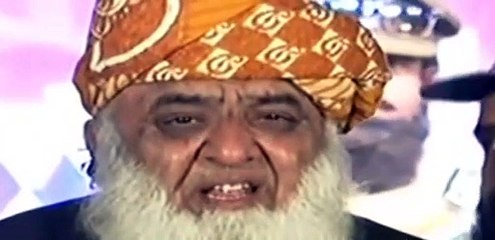 Molana Fazal Ur Rehman could not hide his tears in Sakkhur Million March