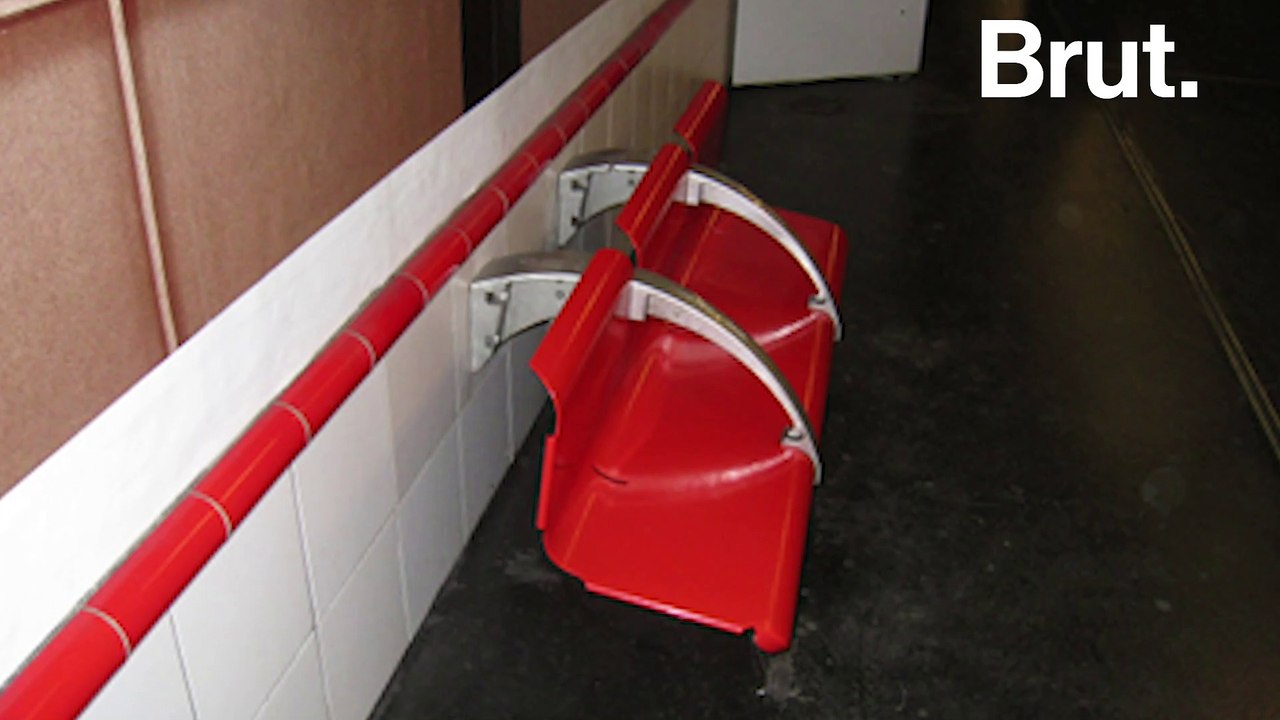 Ce collectif transforme le mobilier urbain anti-SDF