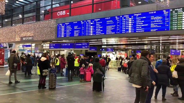 Avusturya'da demir yolu işçilerinden grev - VİYANA