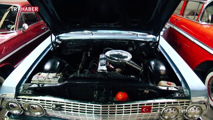 Bursalı koleksiyoner klasik otomobillere tutkuyla bağlı