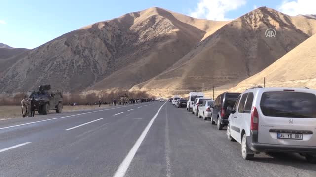 AK Parti'nin Hakkari Belediye Başkan Adayı Epcim'e Coşkulu Karşılama
