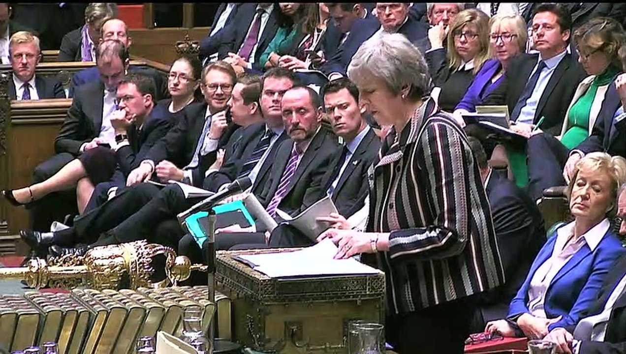 Corbyn slams May's Brexit deal as "botched"