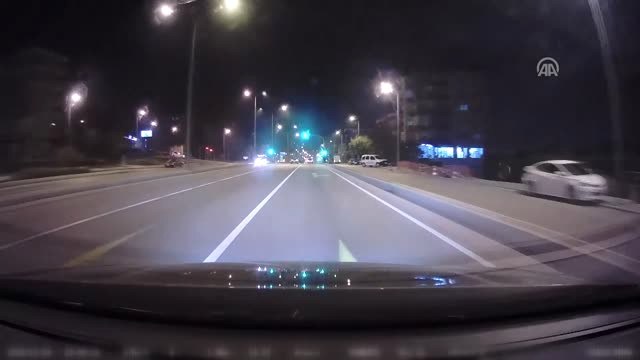 Yaya Geçidinde Birdirbir Oynadılar