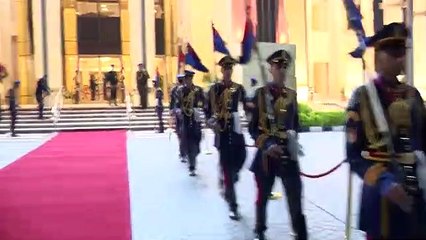 لحظة استقبال الرئيس السيسى لولي العهد السعودي