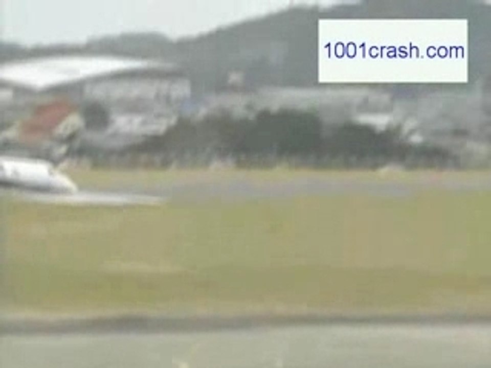 Atterrissage crash - Bombardier Dash 8 Q400