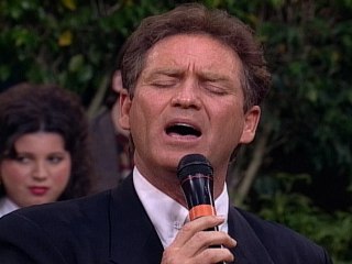 Bill & Gloria Gaither - Alleluia (Live)