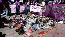 Marchan en El Salvador y Honduras contra la violencia de género
