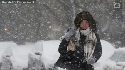 Commuters In The Midwest Battle Snow After Holiday Weekend