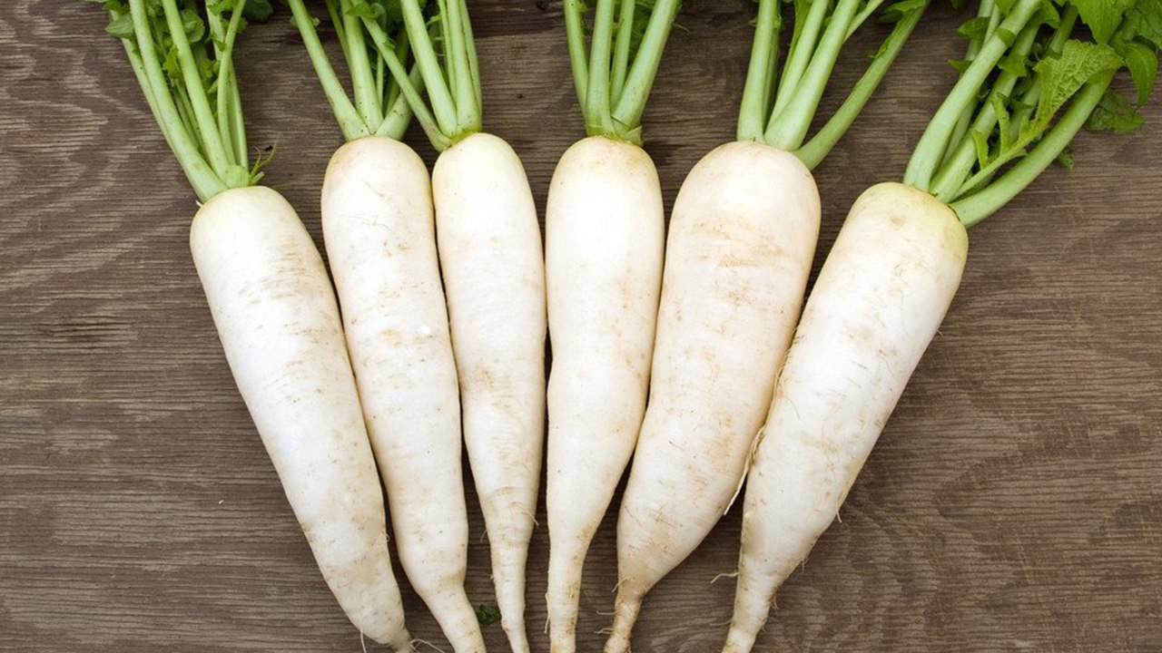 Radish: Benefits for liver and stomach | पेट और लीवर के लिए मूली के हैरान करने वाले फायदे | Boldsky