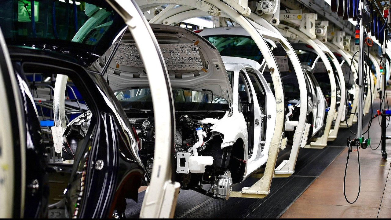 General Motors to slash 14,700 jobs in North Am...