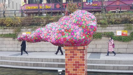 [기업] 우정사업본부, 청계천 '재생지 예술전시회' 개최 / YTN