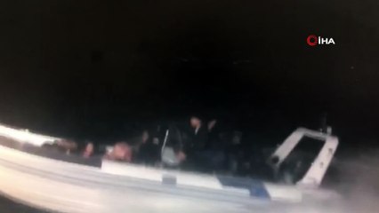 Lastik botla Yunanistan’a kaçacaklardı...Kaçak göçmen operasyonu kamerada