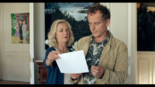 Bande annonce Un beau voyou de Lucas Bernard avec Swann Arlaud et Charles Berling