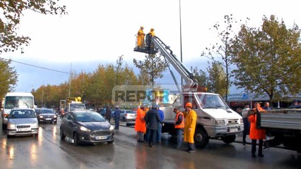 Report TV - Nis heqja e shtyllave të ndriçimit të Unaza e Re