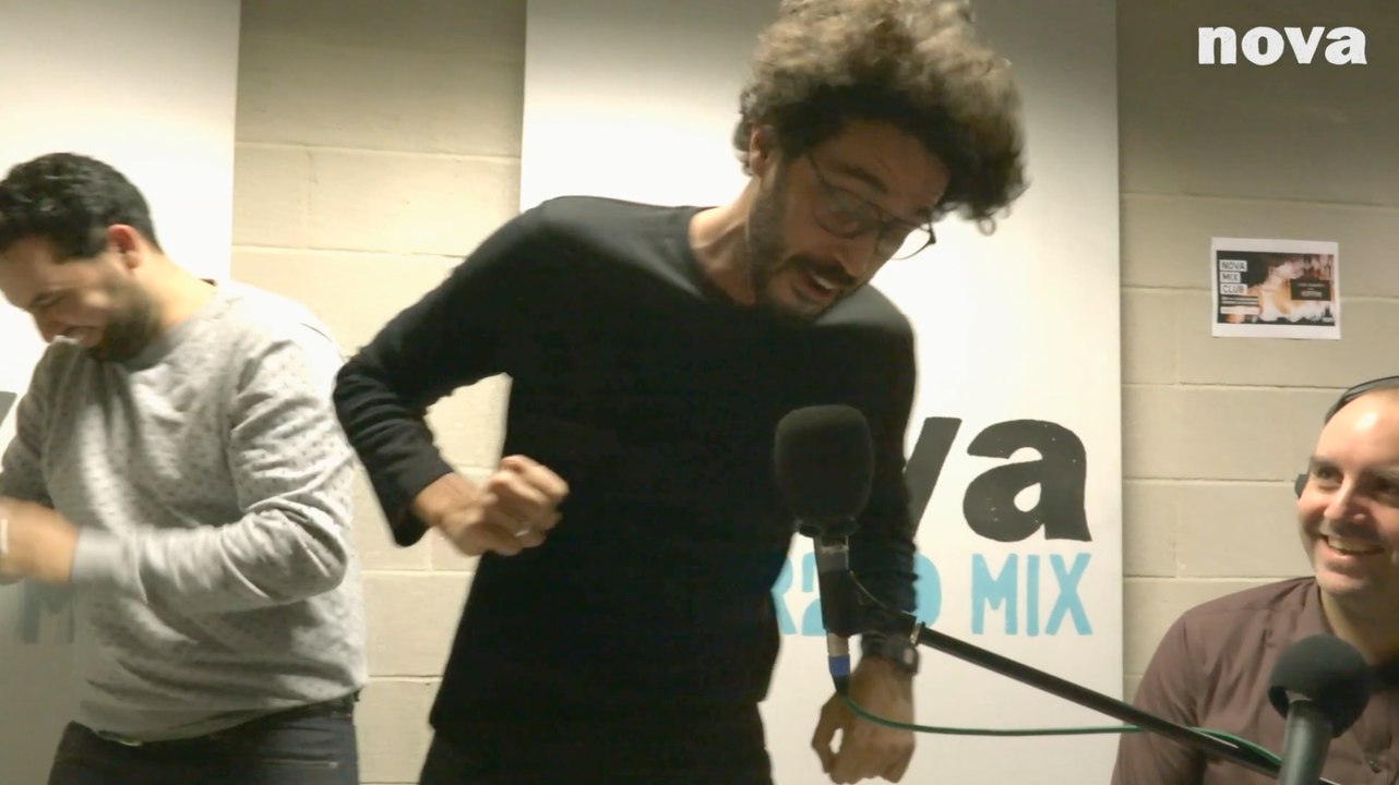 Quand la France des champs déboule sur les Champs ! La chronique incroyable de Djamil Le Schlag | Les 30 Glorieuses