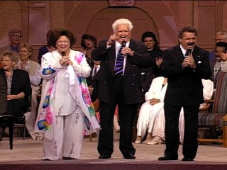 Bill & Gloria Gaither - I Wouldn't Take Nothing For My Journey