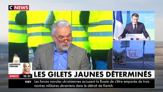 Gilets Jaunes - Emmanuel Macron veut 3 mois de débat : J'entends la colère et je ne me déroberai pas . On doit expliquer aux gens pourquoi ils payent des impôts.