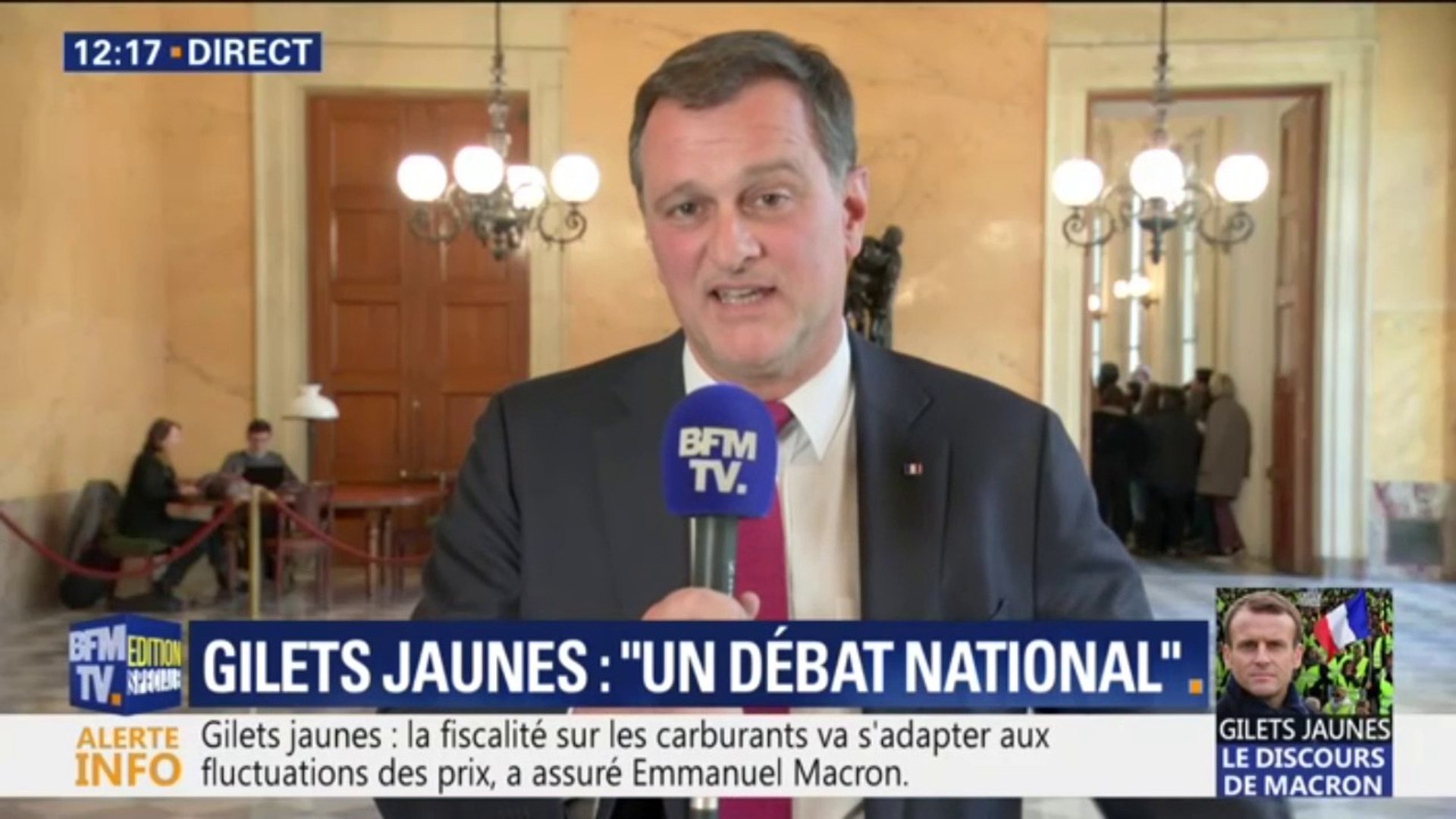 Un Discours Deconnecte Louis Aliot Rn Estime Qu Emmanuel Macron N A Repondu A Aucune Question Des Gilets Jaunes Video Dailymotion