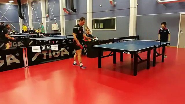Ce joueur de tennis de table est un gros chanceux
