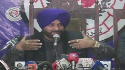 Navjot Singh Sidhu ने Pakistan पहुंचकर PM Modi के खिलाफ कैसे उड़ाया Rafale | वनइंडिया हिंदी