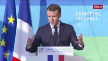 Gilets jaunes : « entendre les protestations », « sans renoncer à nos responsabilités », déclare Macron