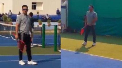 MS Dhoni tries his hand at Tennis Court, Beats his opponent at Ranchi, Watch Video  | वनइंडिया हिंदी