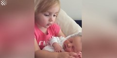 فيديو بهذه الطريقة الحنونة استقبل الأطفال أشقاءهم المولودين حديثاً!