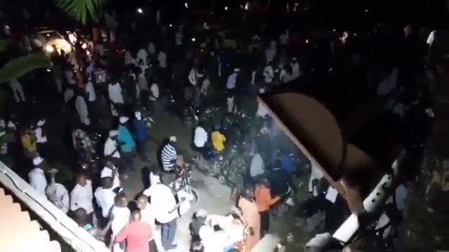 PLEIN A CRAQUER : L'ARRIVEE DE FELIX TSHISEKEDI ET VITAL KAMERHE AU SIEGE DE L'UDPS LA NUIT