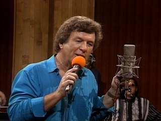 Bill & Gloria Gaither - Tho' Autumn's Coming On