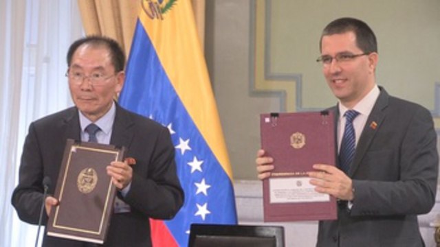 Venezuela y Corea del Norte firman memorando para estrechar lazos diplomáticos