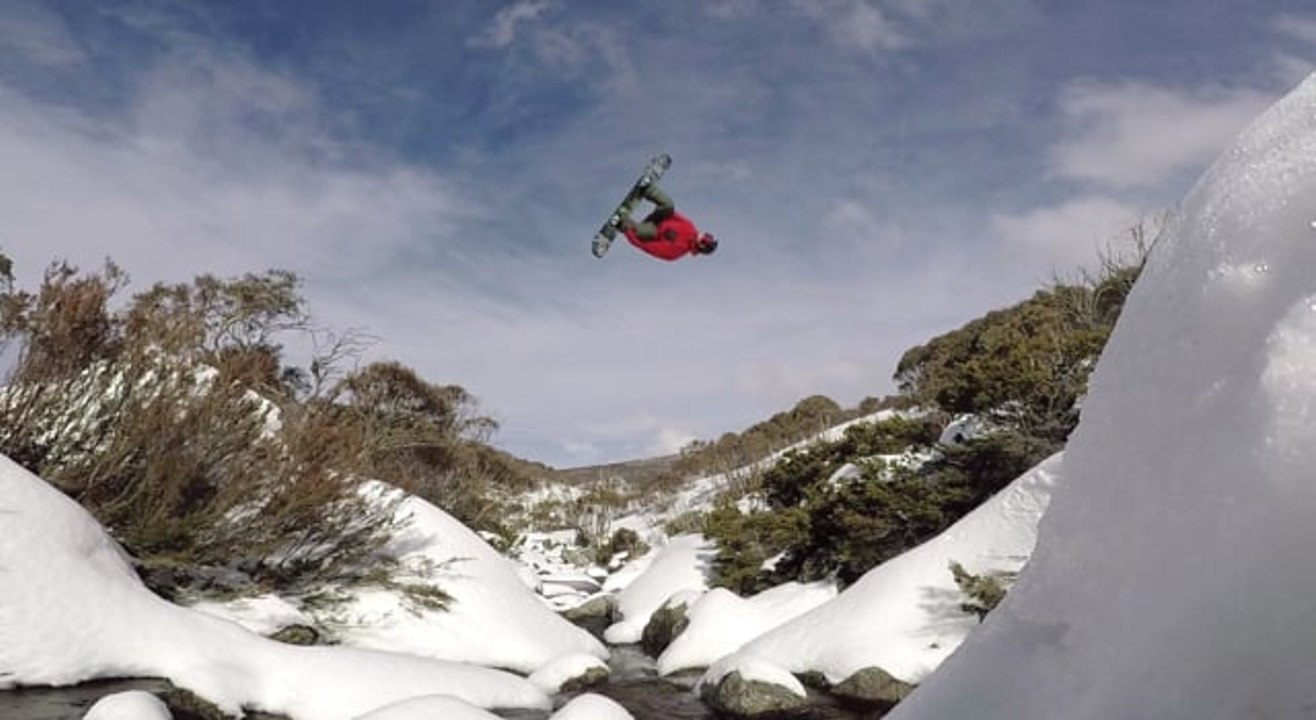 Last Powder Runs Of The Oz Winter | Perisher Pow! | Boardworld
