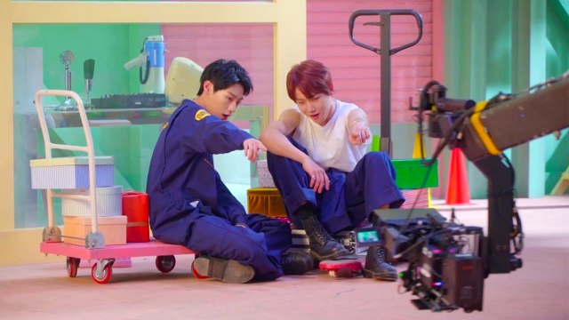 [Pops in Seoul] A genie to grant you your wishes! Golden Child(골든차일드)'s Genie(지니) _ MV Shooting Sketch