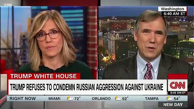 Trump Was 'Hypnotized' By Putin And Shouldn't Meet Him 'One-On-One,' Senator Says