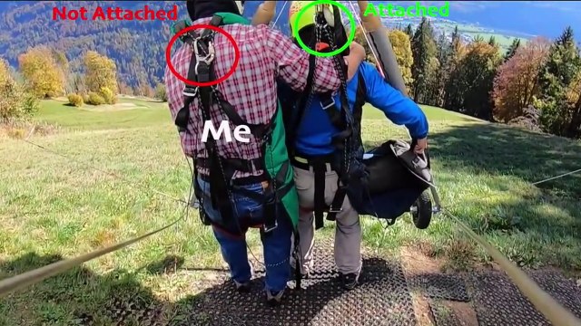 Un homme frôle la mort en n’étant pas attaché lors d'un vol en deltaplane