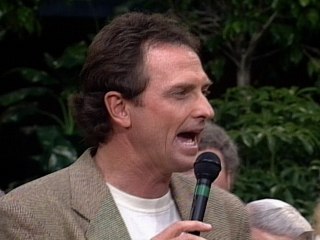 Bill & Gloria Gaither - Somebody Loves Me