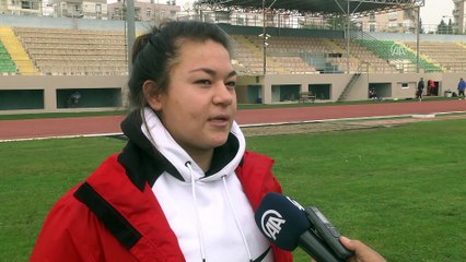 Voleyboldan disk atmaya geçti, beş Türkiye rekoru kırdı - ANTALYA