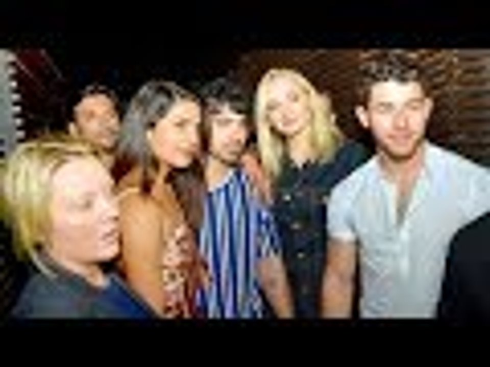 Priyanka Chopra & Nick Jonas PARTY With Joe Jonas, Sophie Turner In Mumbai