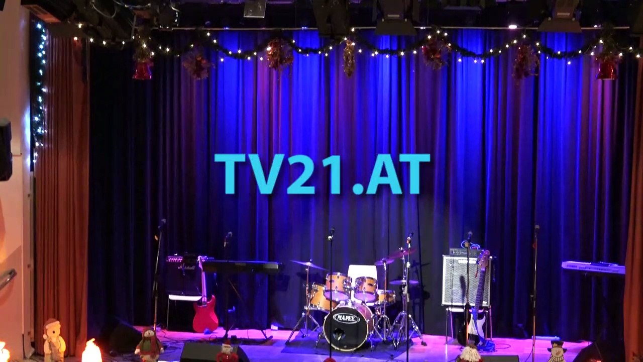 Christian Sedu mit Band und Gospelchor