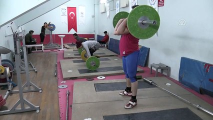 Haltere 'sevgi'yle bağlandı - DÜZCE